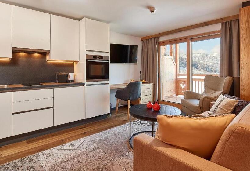 סוויטת 3 חדרי שינה, Das Goldners