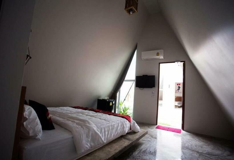 高级大房间, The Mug Resort