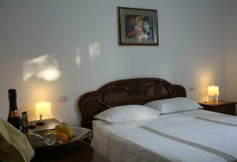 اتاق لوکس, Vila Sejuda