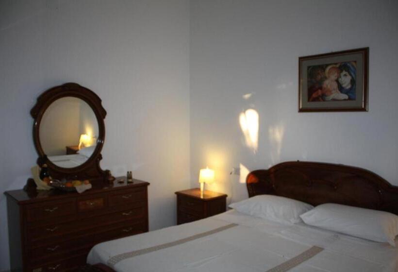 اتاق لوکس, Vila Sejuda