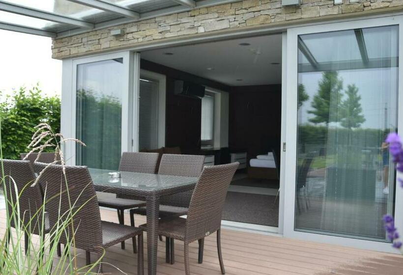 بنجلو قياسى مطلّ علي الحديقة, Harmony Medical & Wellness Free Parking, 1,8km From The Center