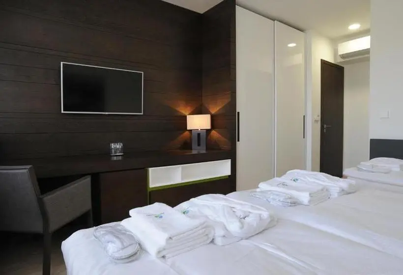 デラックストリプルルーム, Harmony Medical & Wellness Free Parking, 1,8km From The Center