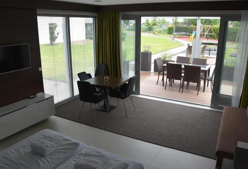 بنجلو قياسى مطلّ علي الحديقة, Harmony Medical & Wellness Free Parking, 1,8km From The Center