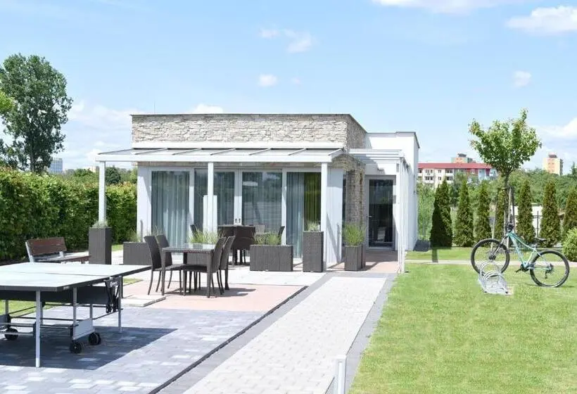 ガーデンビューのスタンダードバンガロー, Harmony Medical & Wellness Free Parking, 1,8km From The Center