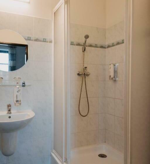 コンフォートルーム, červený Mlýn