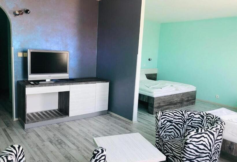 4인용 스탠다드 룸, N