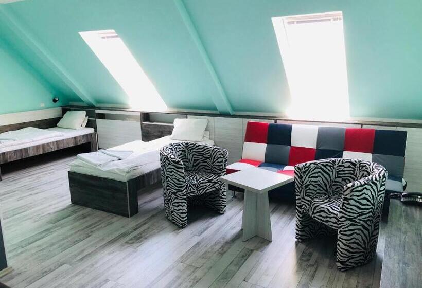 4인용 스탠다드 룸, N