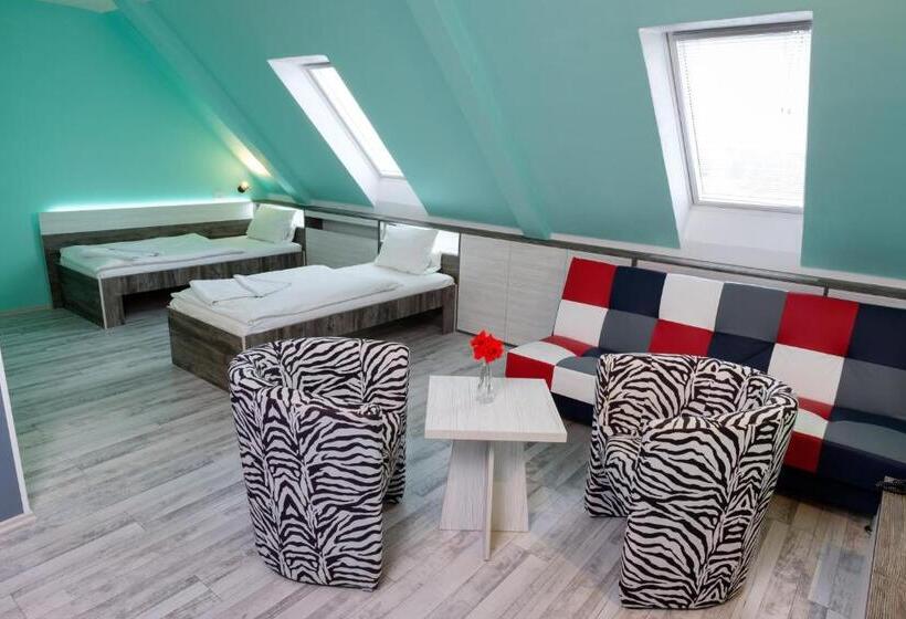 4인용 스탠다드 룸, N