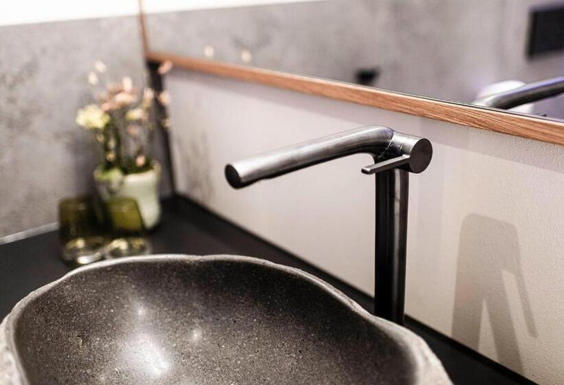 جناح سوبيريور, Viel Nois Guest House