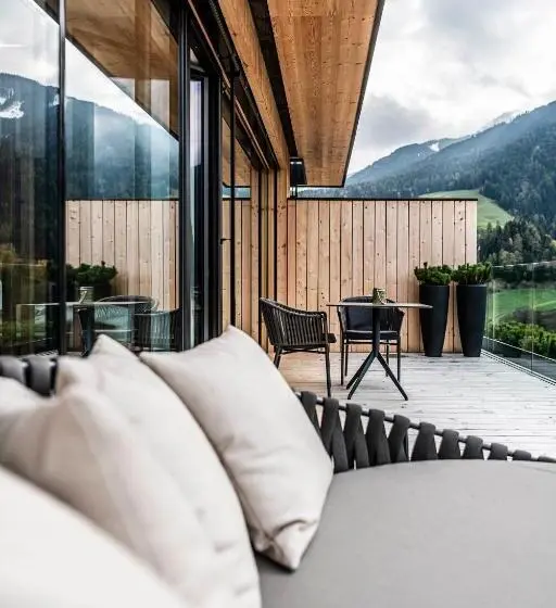 آپارتمان 1 خوابه با تراس, Viel Nois Guest House