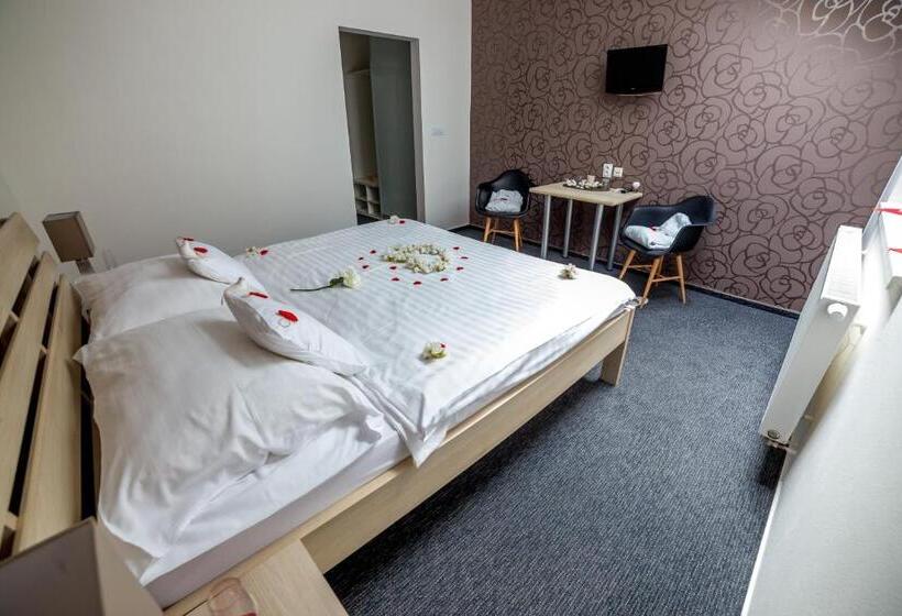 חדר סטנדרט, Lion