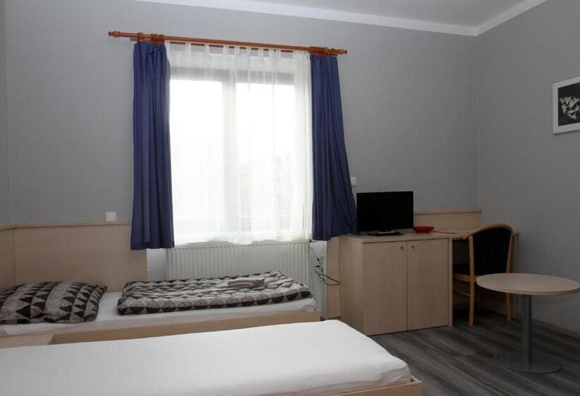 استودیوی استاندارد, Penzion Markéta Chrudim