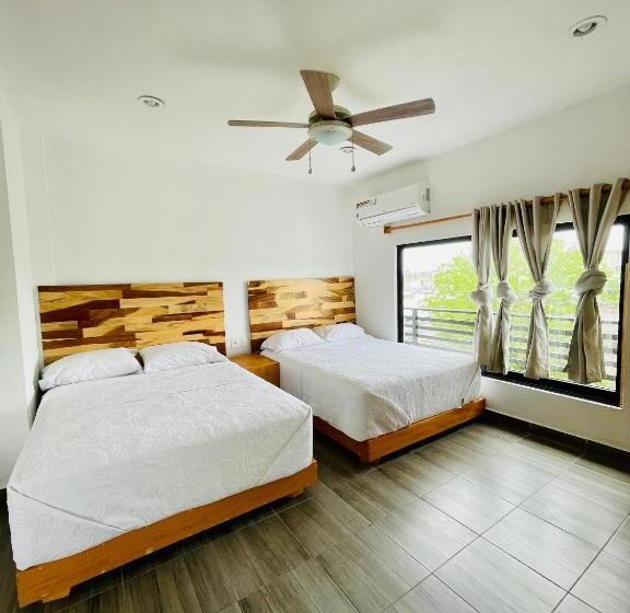 Quarto Estandar com Sacada, Suitesmb