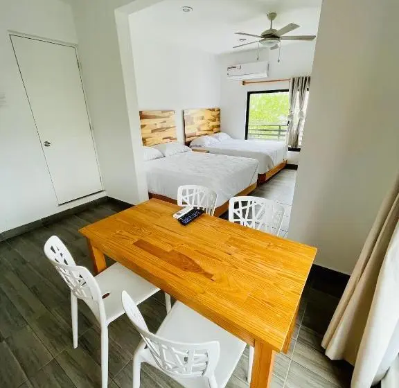 Standard-huone Parveke, Suitesmb