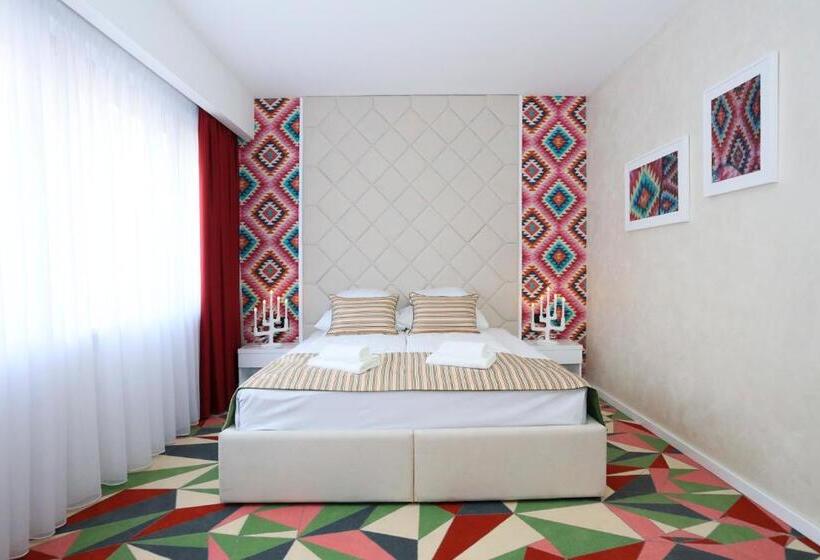 اتاق لوکس با تخت بزرگ, Carpe Diem Boutique