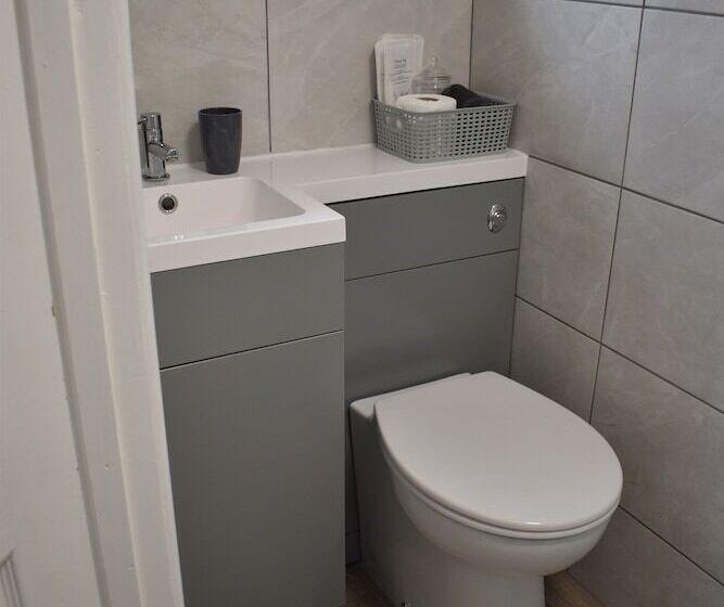 スタンダードルーム, Acorn Lodge