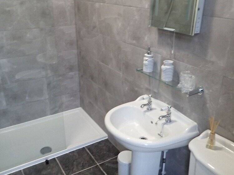 スタンダードルーム, Acorn Lodge