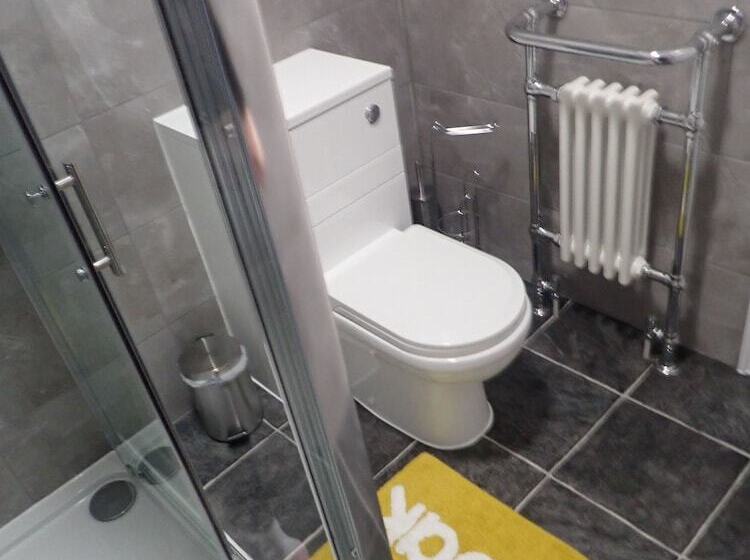 スタンダードルーム, Acorn Lodge