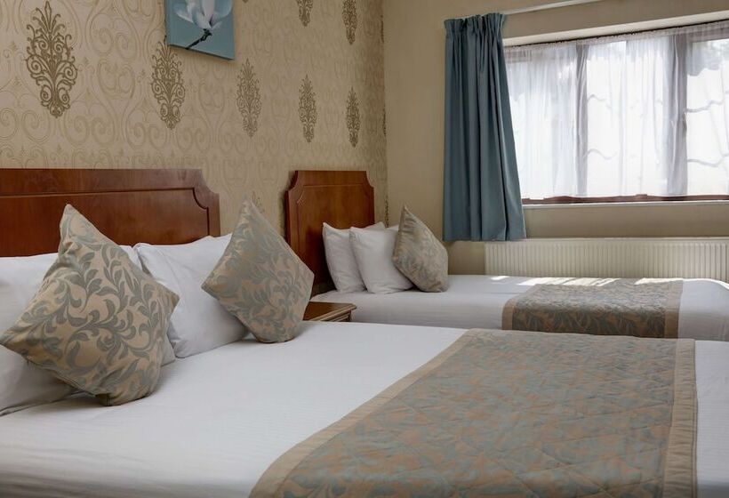 标准三人间, Bridge House