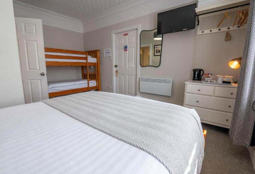 Семейный Номер Боковой Вид на Море, Coolin View