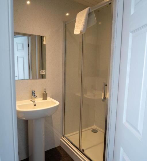 Семейный Номер Боковой Вид на Море, Coolin View