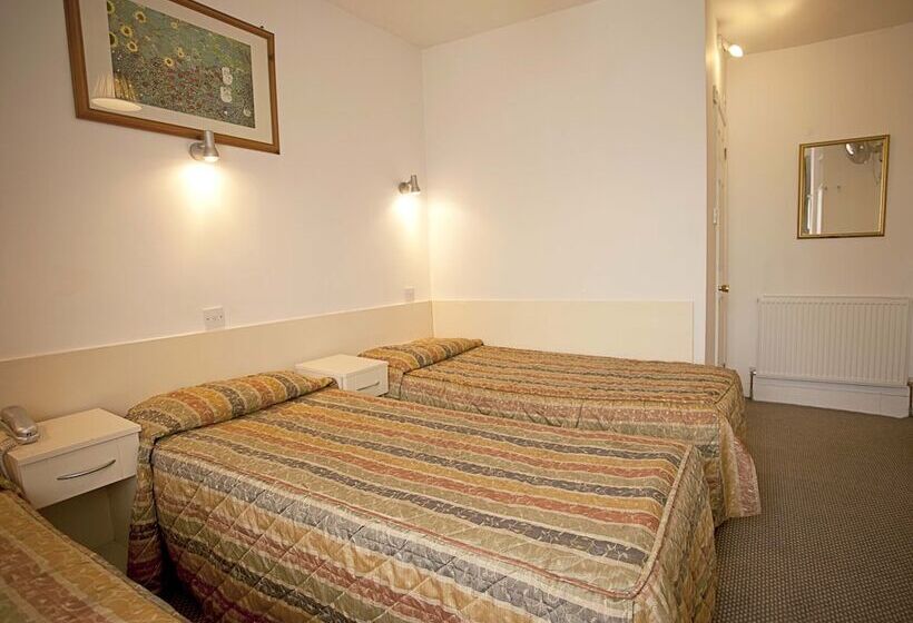 Quarto Triplo Estandar, Earls Court
