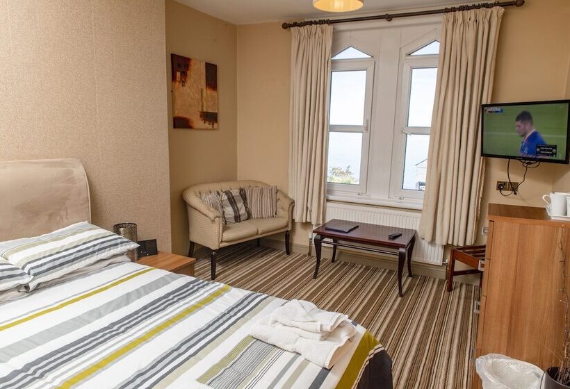 غرفة عائلية, Nomi Rooms & Restaurant