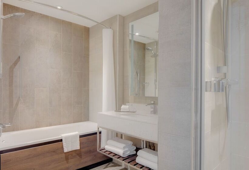Номер Executive, Hilton Edinburgh Carlton