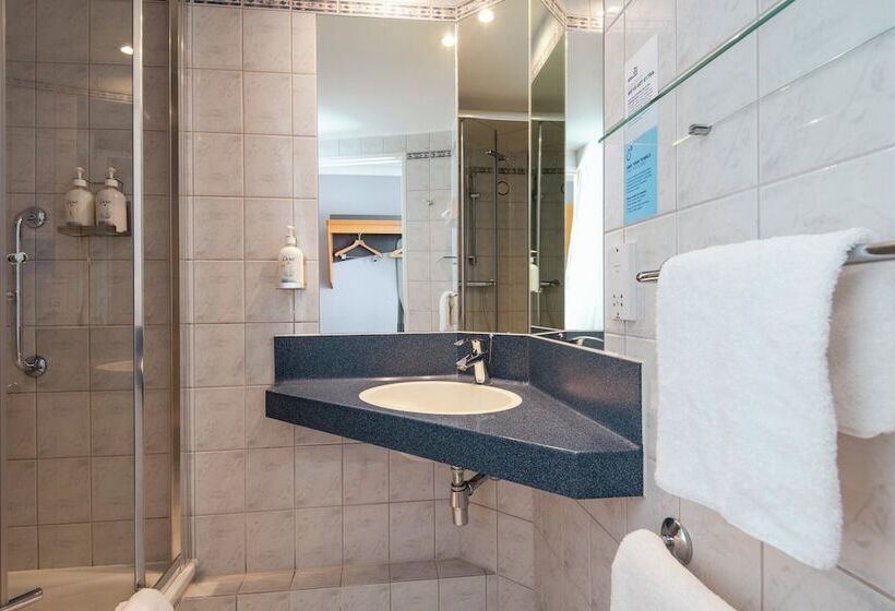 Standardrum, Holiday Inn Express Derby Pride Park, An Ihg