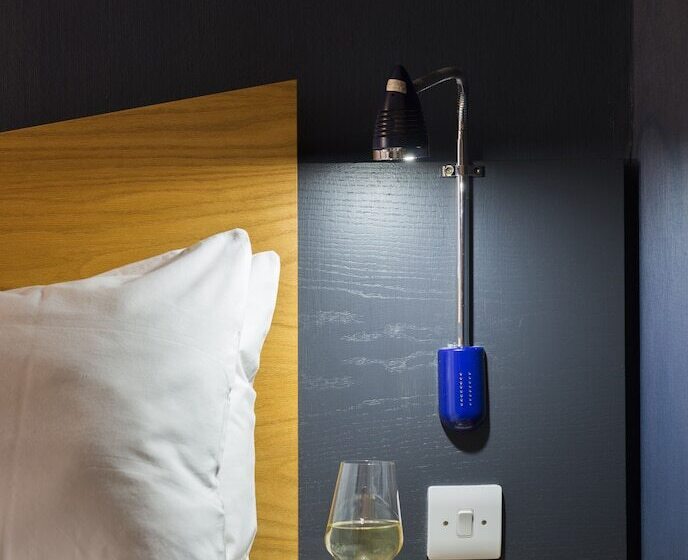 Standardrum, Holiday Inn Express Derby Pride Park, An Ihg