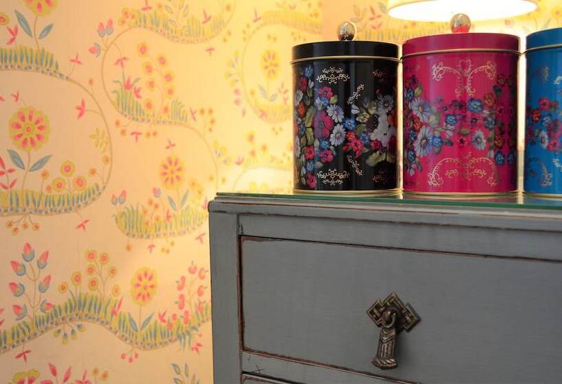 Номер Стандарт, Holmlea