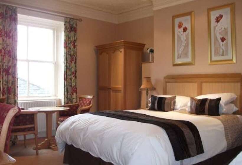 غرفة ديلوكس, Hundith Hill