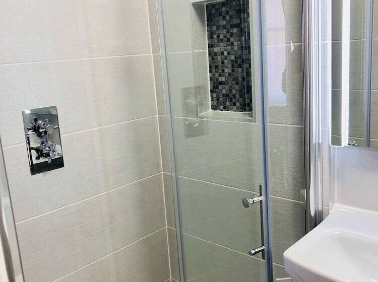 غرفة قياسية فردية, Ilfracombe House Hotel   Near Cliffs Pavilion