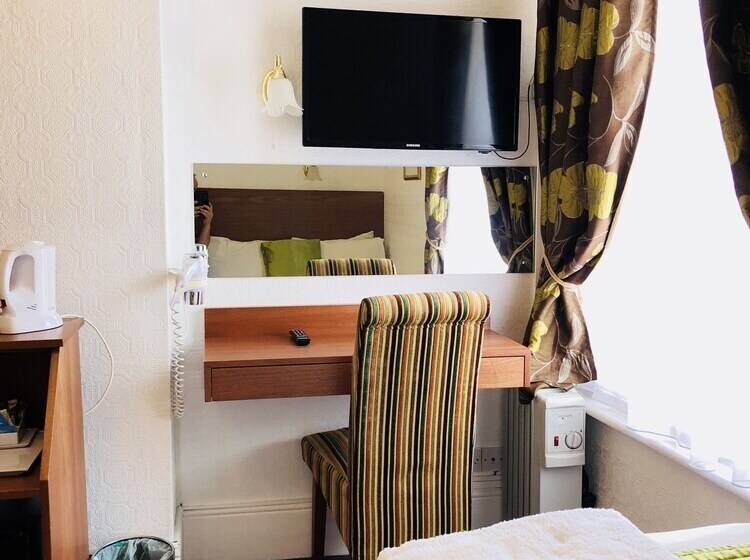 غرفة قياسية فردية, Ilfracombe House Hotel   Near Cliffs Pavilion