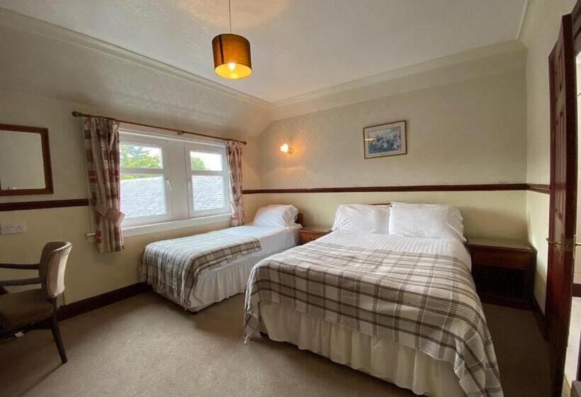 غرفة قياسية ثلاثية, King S Arms