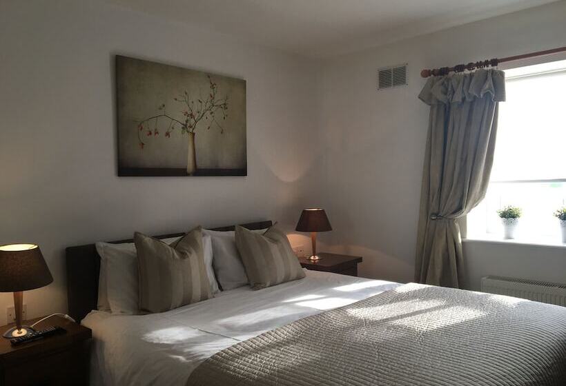 Номер Стандарт, Northover Manor
