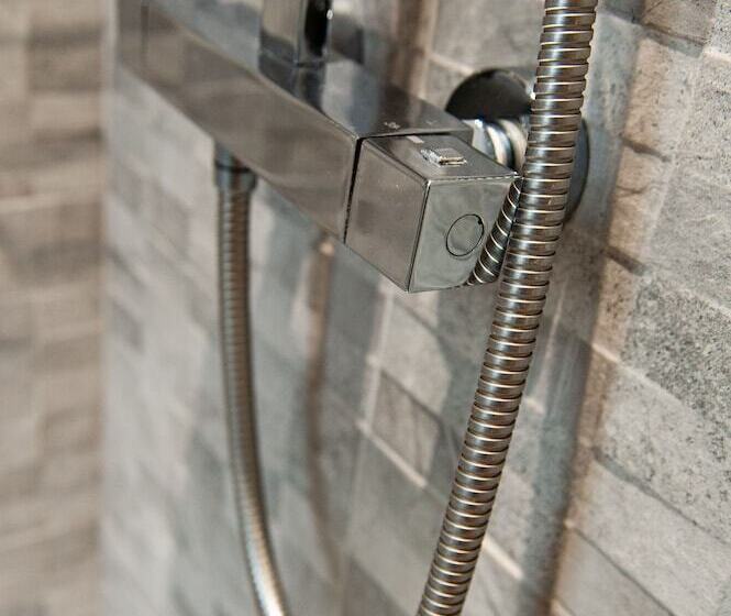 חדר סטנדרט לארבעה, Osborne