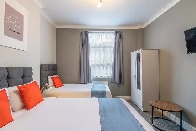 اتاق لوکس سه تخته, Townhouse Apollo, Hyde Park