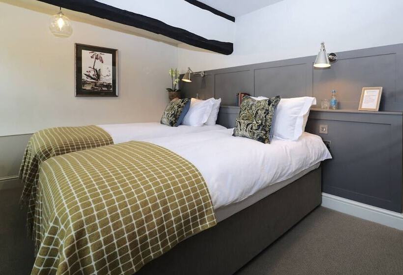 디럭스 룸, The Bull