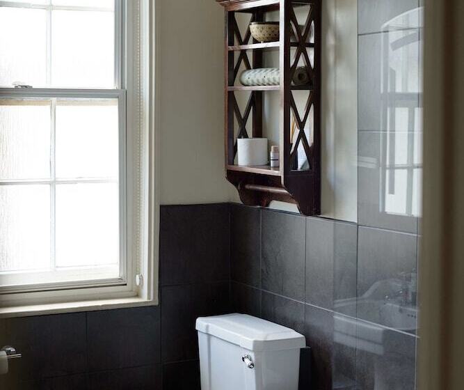 Номер Стандарт, The Pembroke Arms