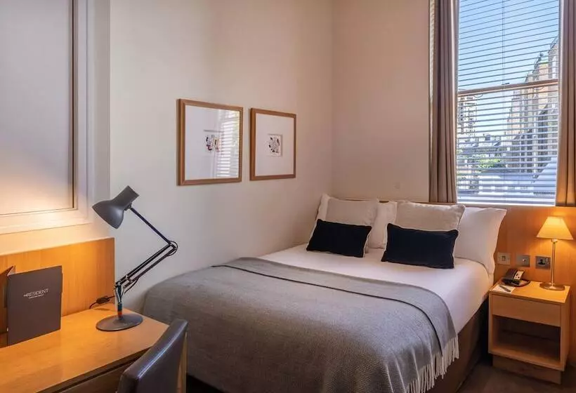 Basic Room, The Resident Kensington