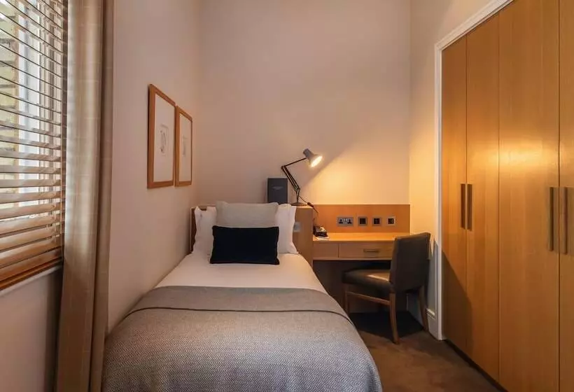 Standard Single Room, The Resident Kensington