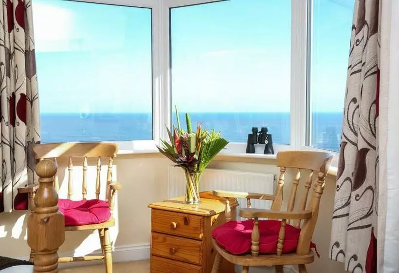 オーシャンビュースーペリアールーム, The Seacliffe   Whitby