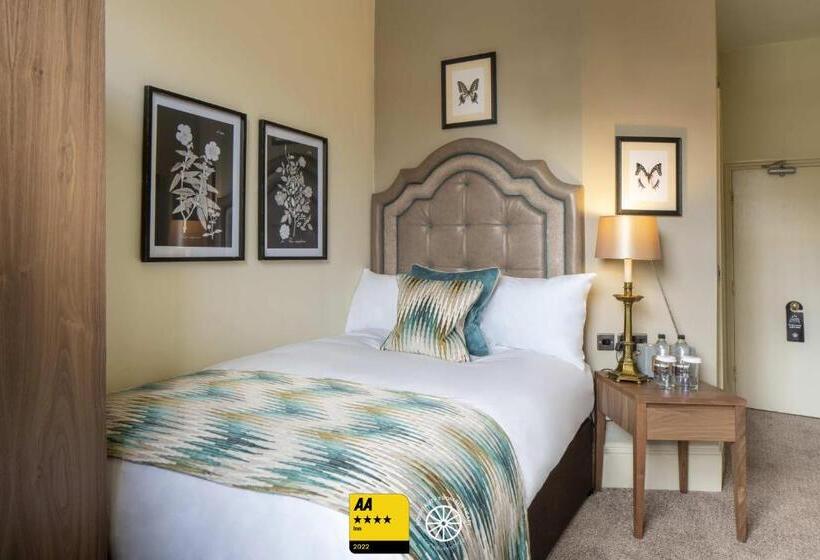 Номер Стандарт Индивидуальный, The Tudor House Hotel, Tewkesbury, Gloucestershire