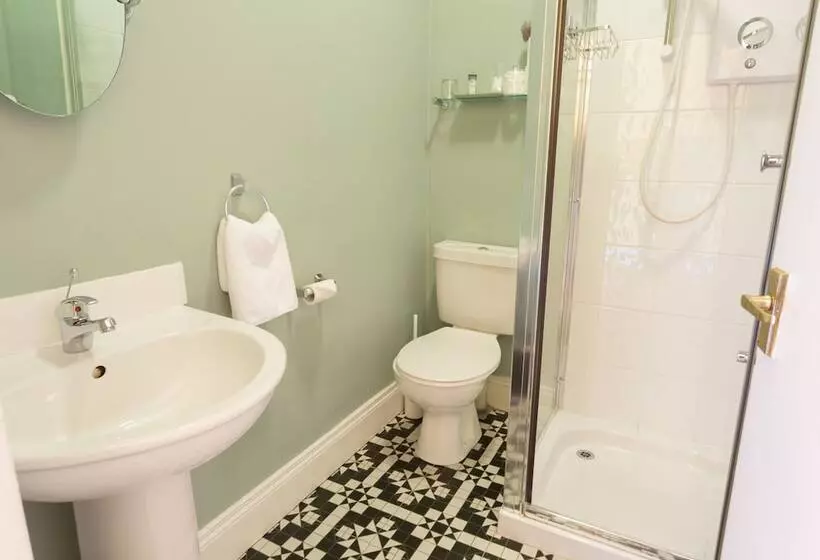 اتاق استاندارد یک نفره, Shelleven Guest House