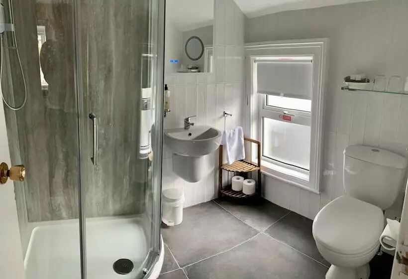 اتاق استاندارد, Shelleven Guest House