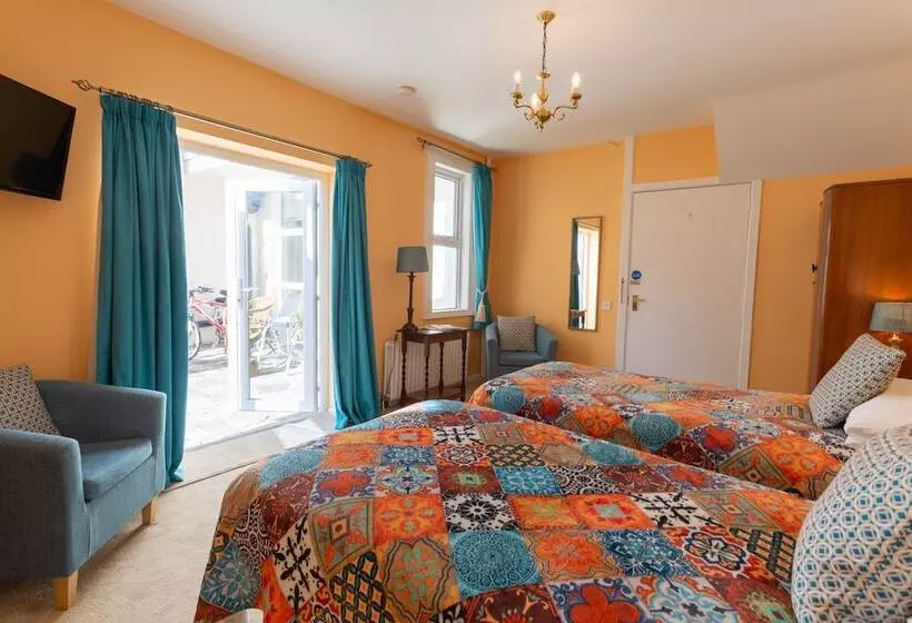 اتاق استاندارد, Shelleven Guest House