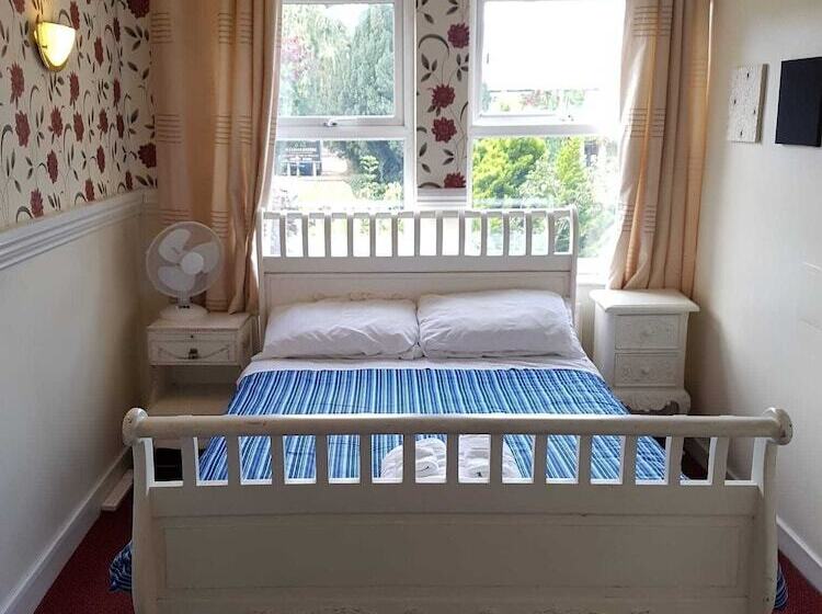 شاليه غرفة نوم واحدة, The Lismore Hotel