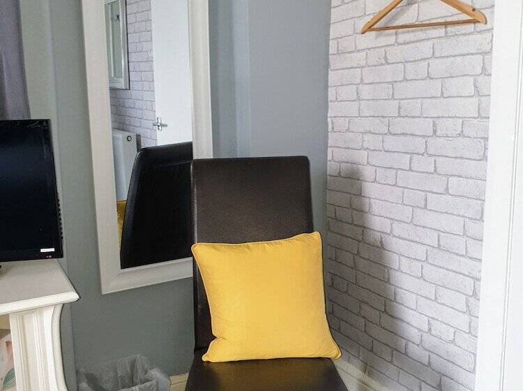 스탠다드 트리플 룸, Meadowsweet