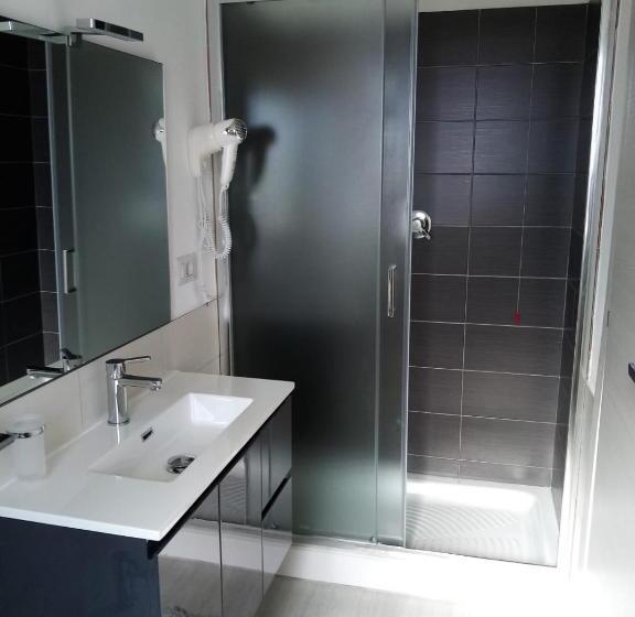 غرفة قياسية مزوَّدة بشُرفة, Affittacamere Alisso